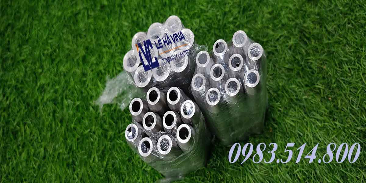 Tăng đơ cầu thang trong kho Lê Hà